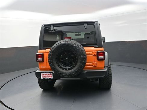Used 2025 Jeep Wrangler Sport image 6