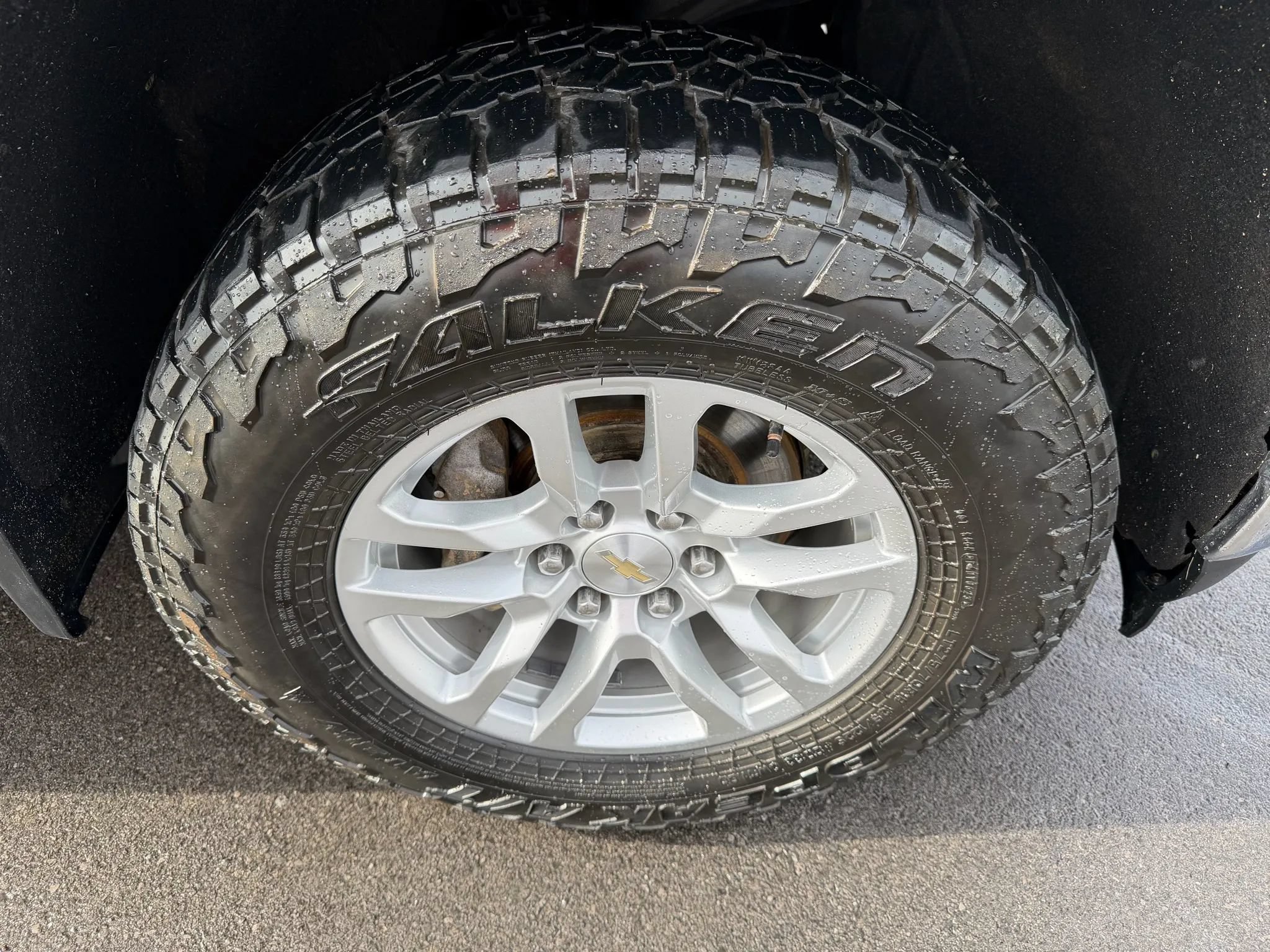 Used 2021 Chevrolet Silverado 1500 LT w/ Z71 Off-Road Package AWD/4WD image 14