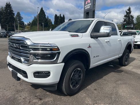 Used 2025 RAM 2500 Laramie w/ Towing Technology Group image 2