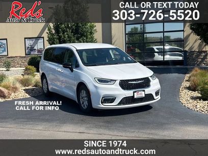 Used 2024 Chrysler Pacifica Touring-L