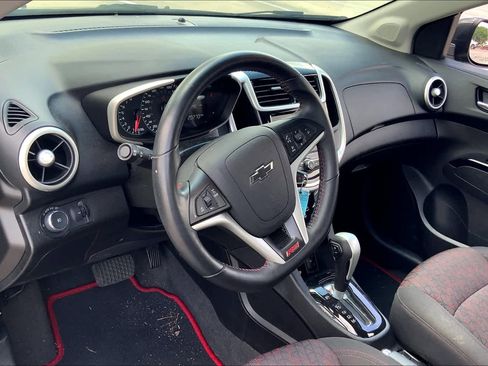 Used 2020 Chevrolet Sonic LT w/ RS Package FWD image 18