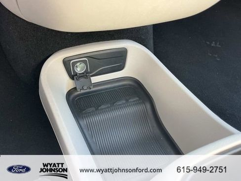 Used 2023 Chrysler Pacifica Touring-L image 34