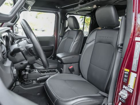 Used 2021 Jeep Gladiator Sport AWD/4WD image 7