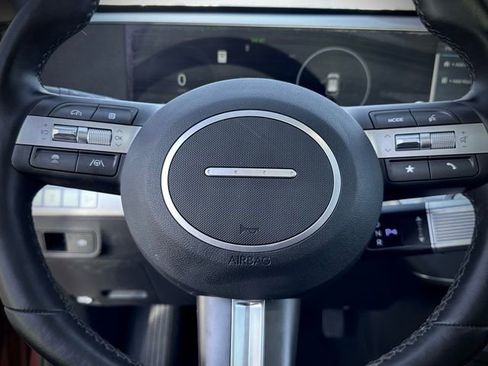 Used 2024 Hyundai Kona Limited image 12