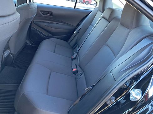 Used 2025 Toyota Corolla LE image 12