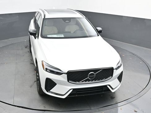New 2026 Volvo XC60 B5 Core image 32