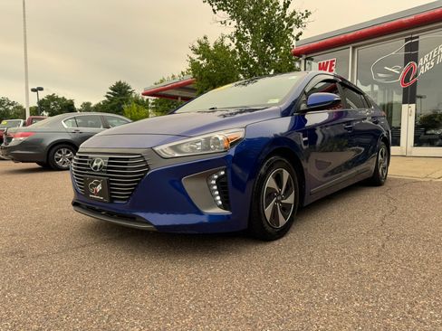 Used 2019 Hyundai Ioniq SEL FWD image 1