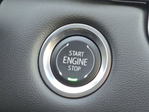 Used 2024 GMC Canyon Elevation w/ Convenience Package image 17