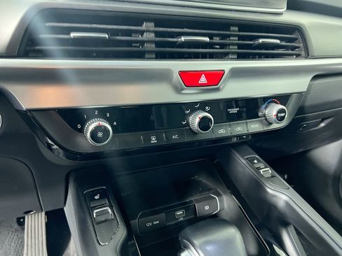 Used 2021 Kia Telluride S image 24