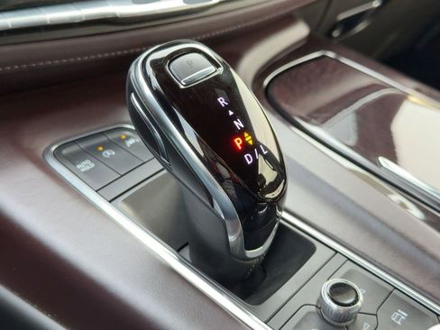 Certified 2024 Cadillac Escalade ESV Sport Platinum w/ LPO, ONYX Package image 17