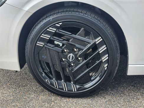 New 2026 Nissan Sentra SR image 7