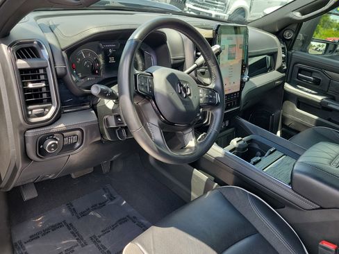 Used 2025 RAM 2500 Limited AWD/4WD image 21