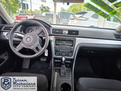 Used 2014 Volkswagen Passat 1.8T S image 8