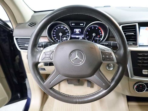 Used 2013 Mercedes-Benz ML 350 4MATIC image 23