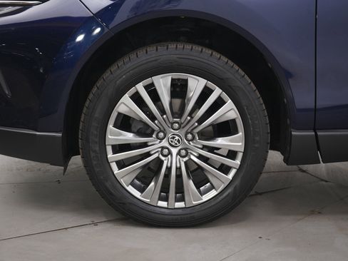 Used 2021 Toyota Venza Limited image 30