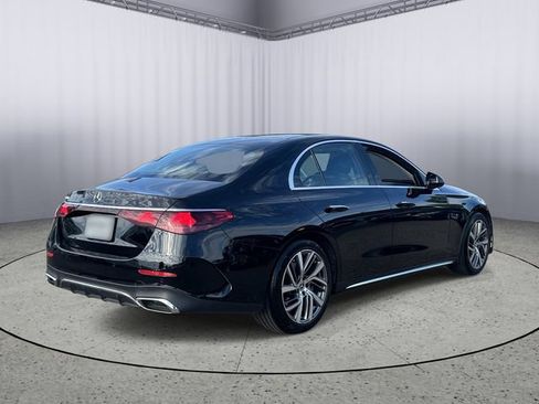 Used 2025 Mercedes-Benz E 350 Sedan w/ Winter Package image 9