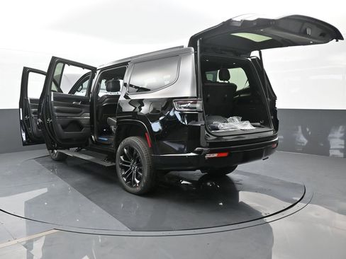 Used 2024 Jeep Grand Wagoneer Series II w/ Quick Order Packagew 28T image 85