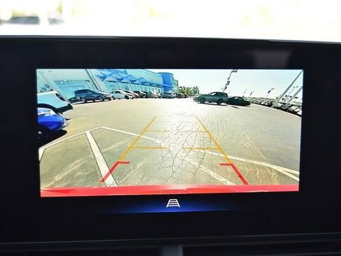 Used 2024 Chevrolet Trax LT image 11