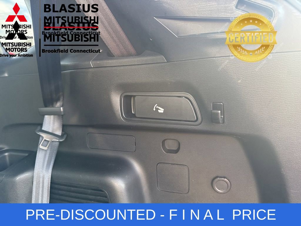 Used 2023 Mitsubishi Outlander 4WD Plug-In Hybrid image 13