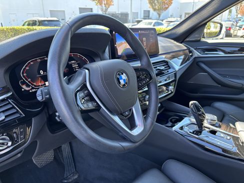 Certified 2023 BMW 530i xDrive w/ Premium Package image 16