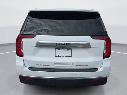 Used 2021 GMC Yukon XL Denali image 4