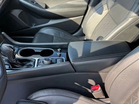 Used 2017 Nissan Maxima Platinum FWD image 25