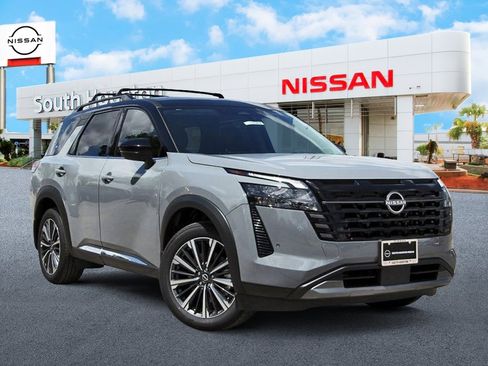 New 2026 Nissan Pathfinder Platinum w/ Cargo Package FWD image 1