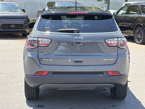 Used 2024 Jeep Compass Limited AWD/4WD image 12