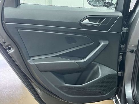Used 2024 Volkswagen Jetta SE FWD image 18