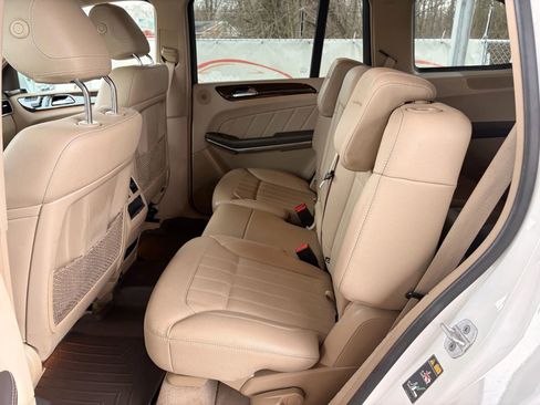 Used 2014 Mercedes-Benz GL 450 4MATIC image 18