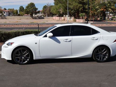 Used 2016 Lexus IS 200t image 4
