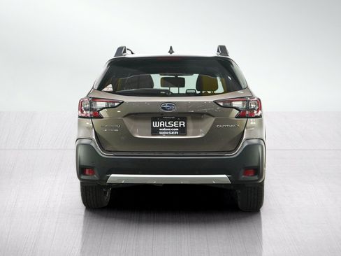 Used 2023 Subaru Outback Limited AWD/4WD image 4