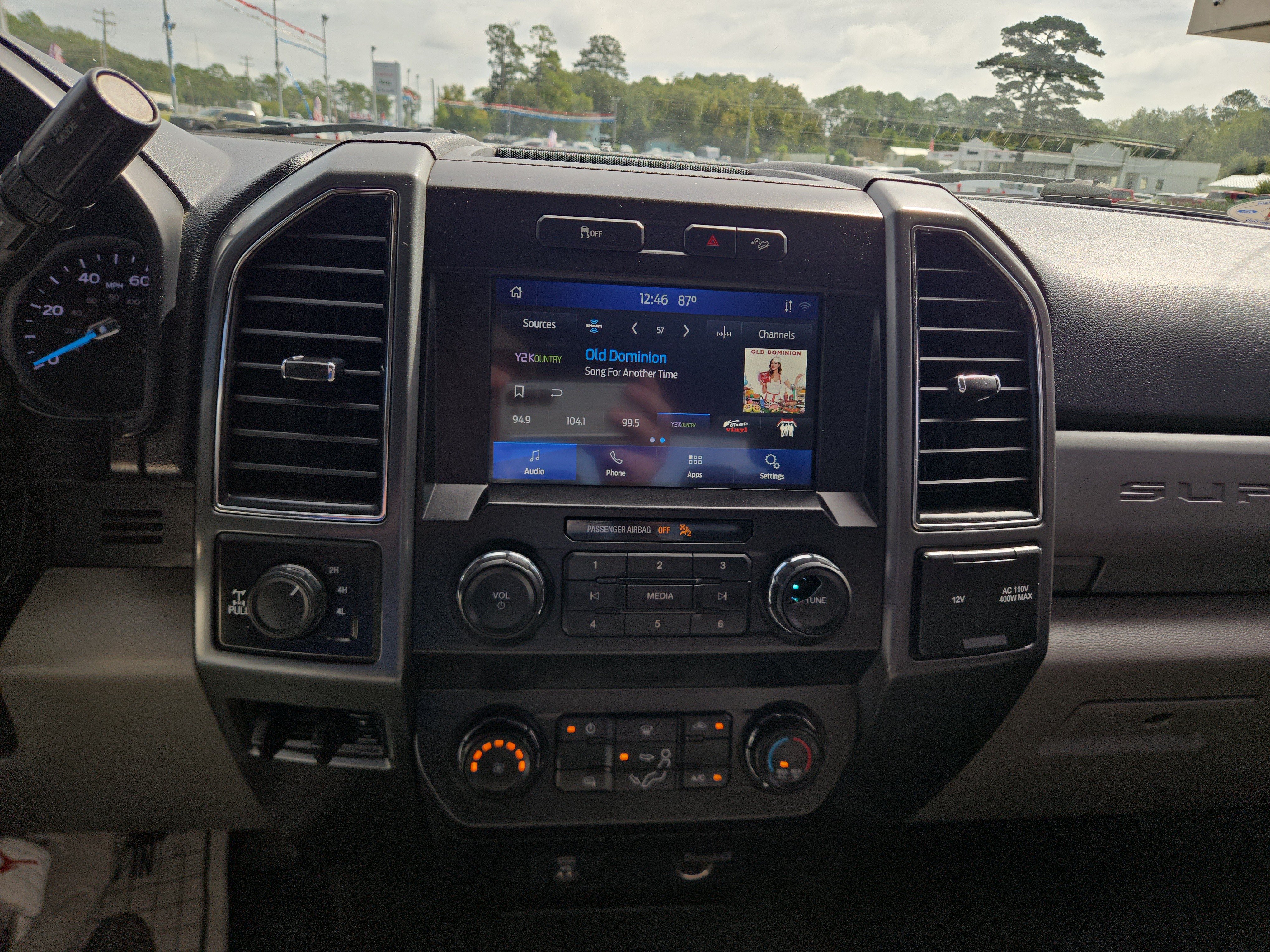 Used 2021 Ford F250 XLT w/ FX4 Off-Road Package AWD/4WD image 14