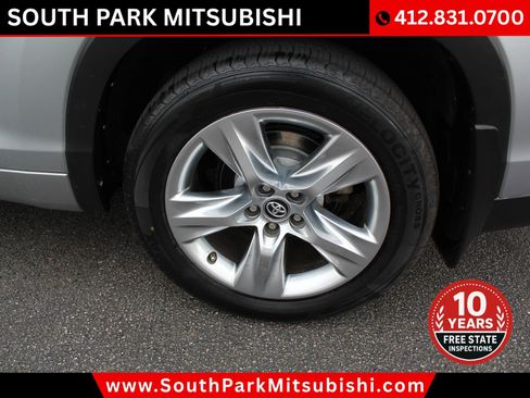 Used 2016 Toyota Highlander Limited w/ Driver Technology Package image 36