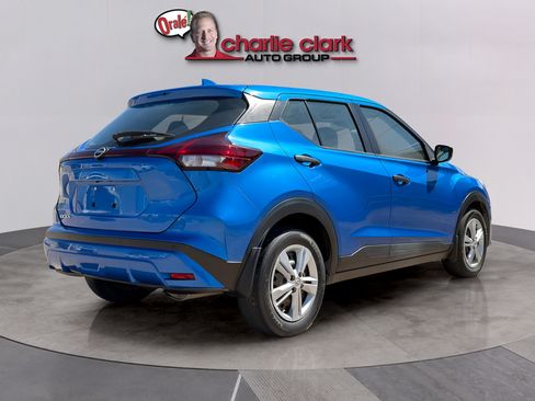 Certified 2022 Nissan Kicks S FWD image 7