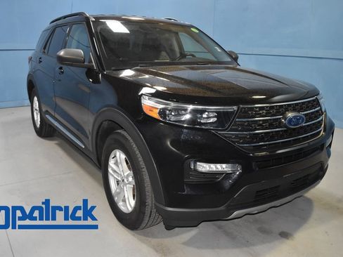 Used 2022 Ford Explorer XLT w/ Equipment Group 202A AWD/4WD image 1