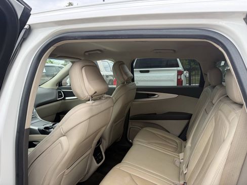 Used 2020 Lincoln Nautilus FWD w/ Equipment Group 101A image 12