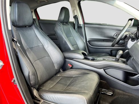 Used 2020 Honda HR-V Touring image 28