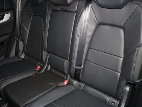 New 2026 Porsche Cayenne image 22