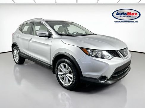 Used 2019 Nissan Rogue Sport SV w/ Technology Package AWD/4WD image 1
