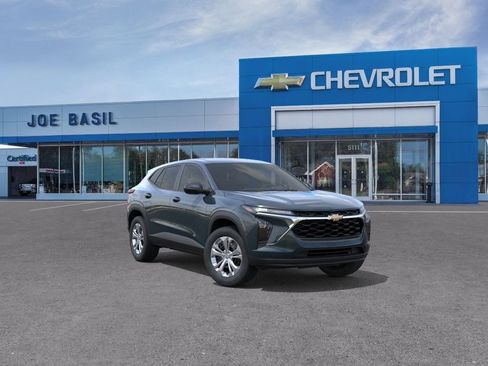 New 2026 Chevrolet Trax LS w/ Driver Confidence Package FWD image 1