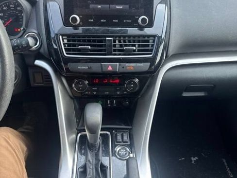 Used 2024 Mitsubishi Eclipse Cross LE AWD/4WD image 12