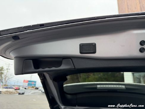 Used 2019 Toyota RAV4 XLE w/ Convenience Package image 10