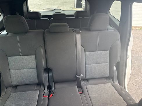 Used 2025 GMC Acadia Elevation FWD image 14