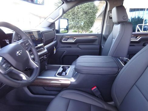 New 2026 Chevrolet Silverado 2500 LT w/ Trail Boss Package AWD/4WD image 13