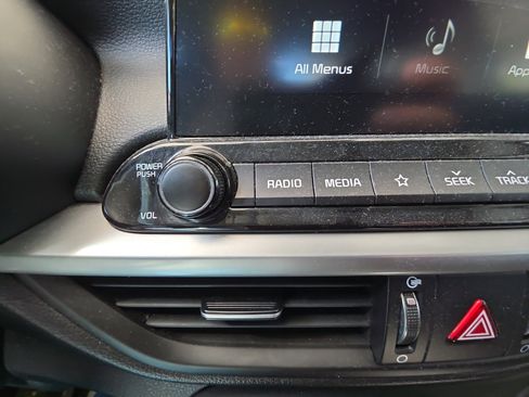 Certified 2021 Kia Forte LXS image 15