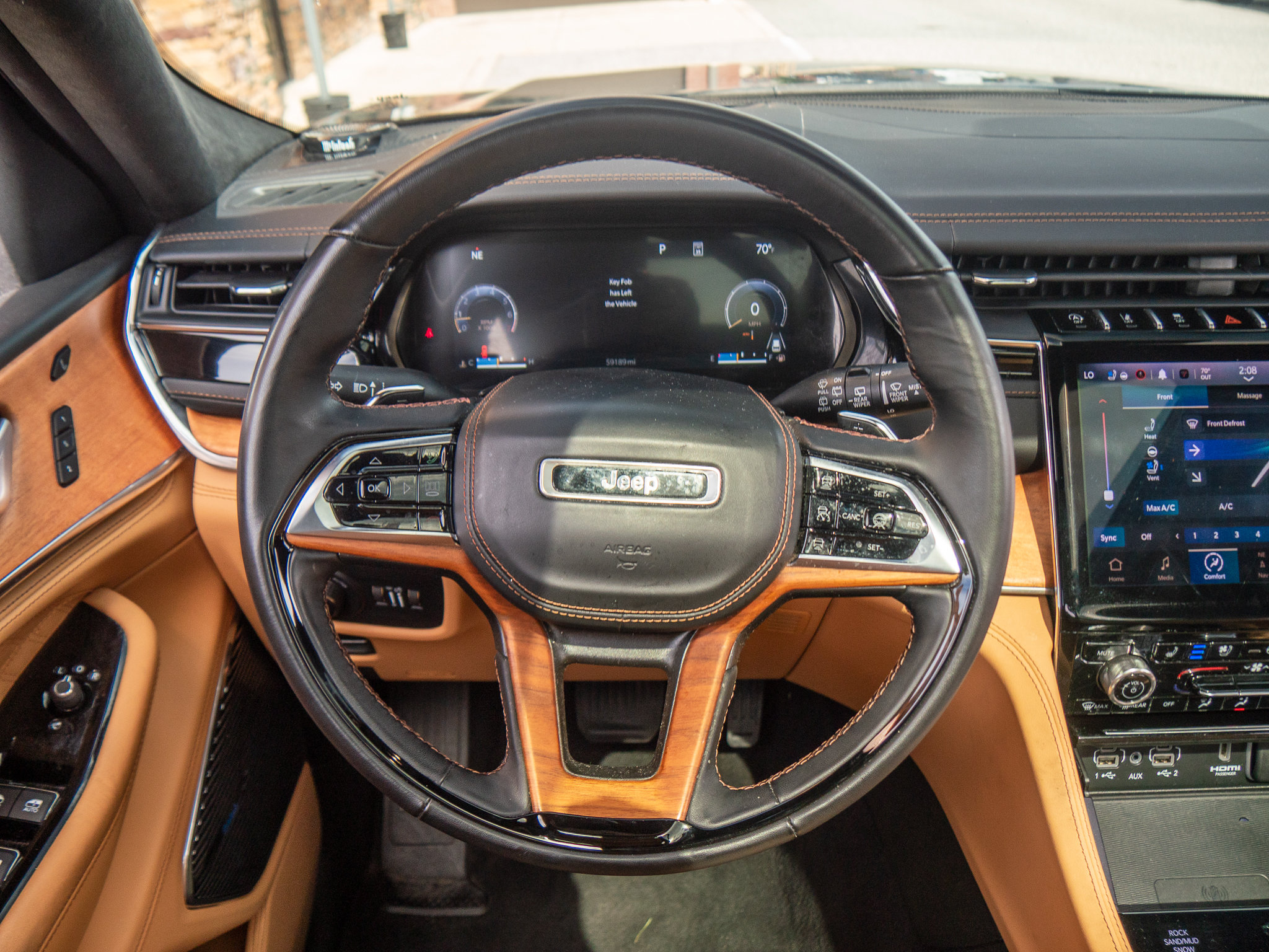 Used 2023 Jeep Grand Cherokee Summit AWD/4WD image 23