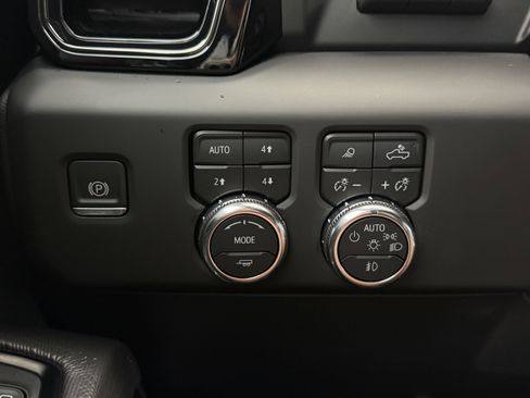 Used 2024 GMC Sierra 1500 AT4X w/ AT4X AEV Edition AWD/4WD image 26