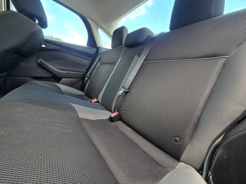 Used 2014 Ford Focus SE FWD image 33