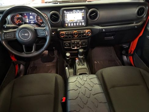 Used 2023 Jeep Wrangler Unlimited Sport AWD/4WD image 3
